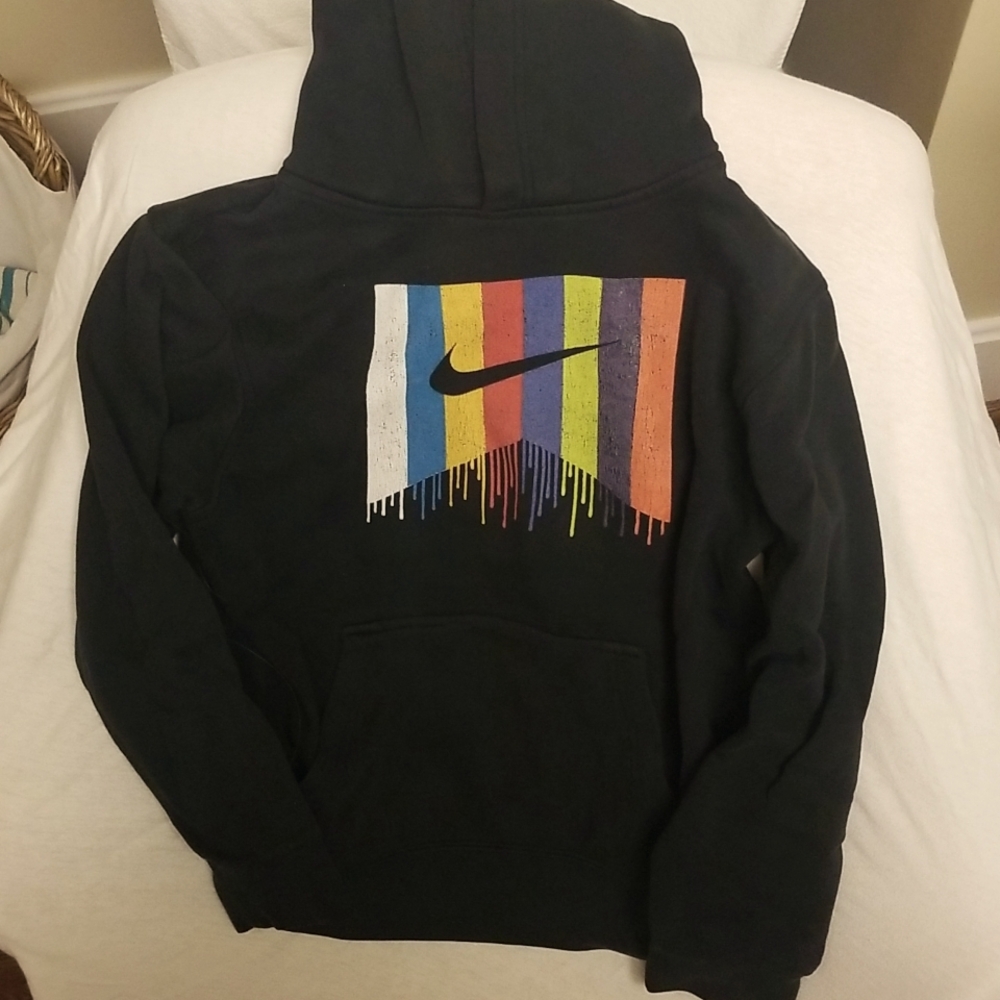 Youth Nike hoodie with dripping paint, size youth large